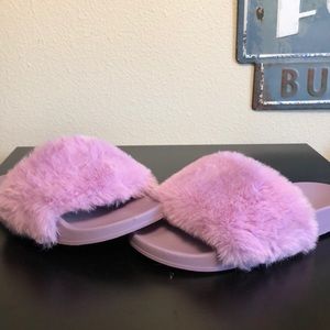 Steve Madden fluffy slides